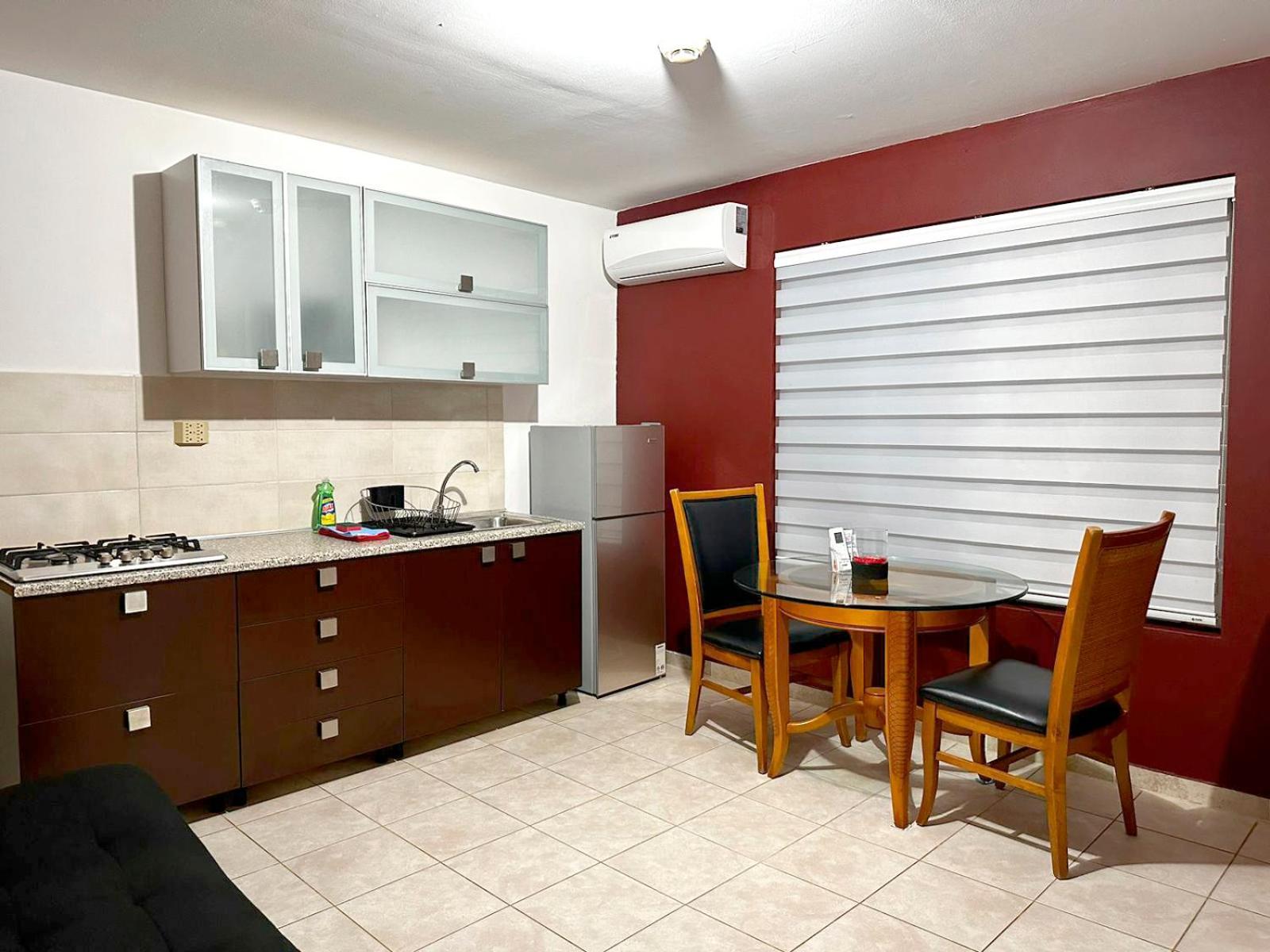 Ladybugs Apartments Παλμ Μπιτς Εξωτερικό φωτογραφία